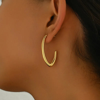 Curved Elegance Hoops
