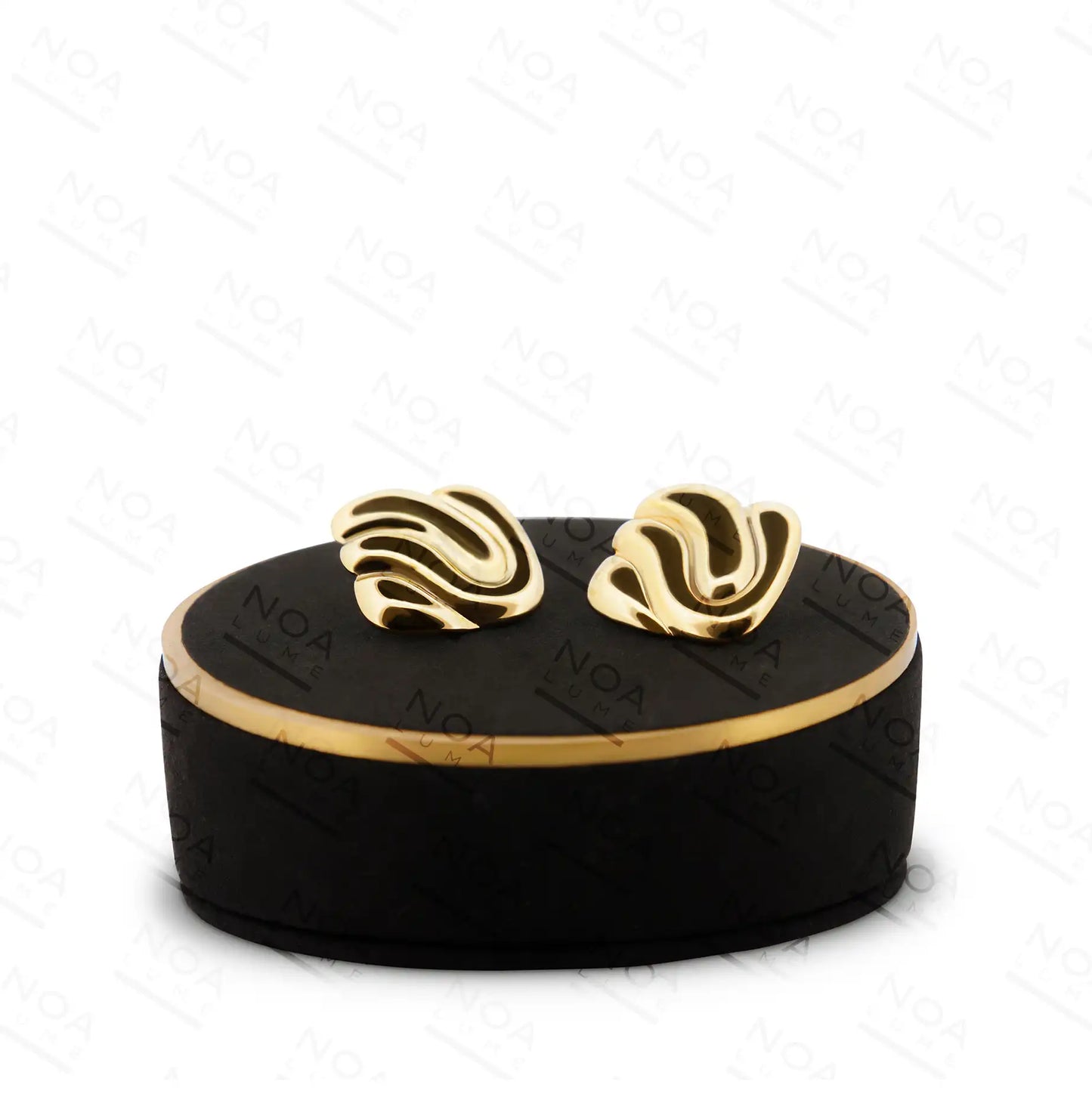 Abstract Flow Studs