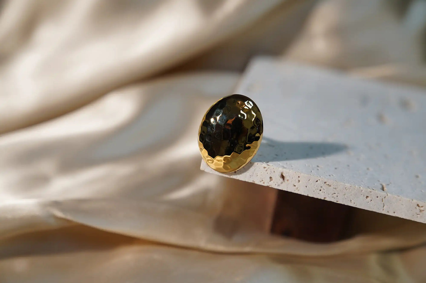 Impactful Oval Golden Ring