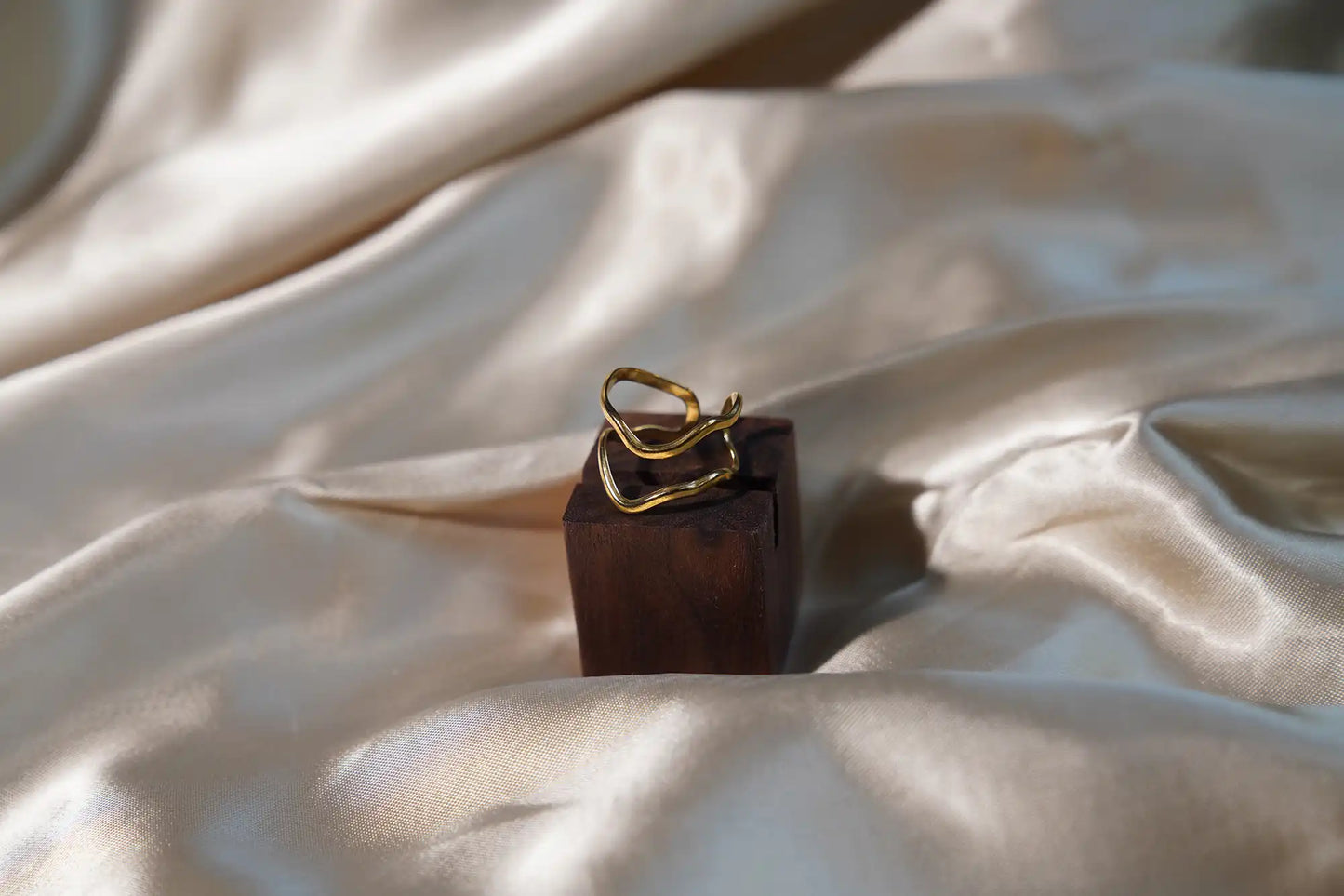 The Gold Wave Ring