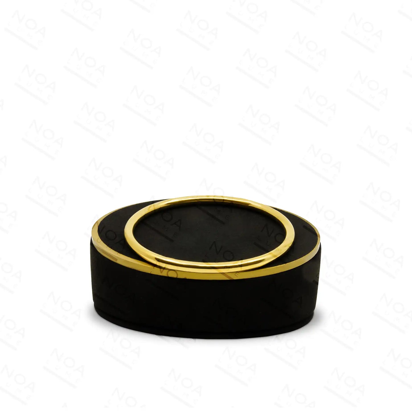 Sleek Gold Circle Bracelet